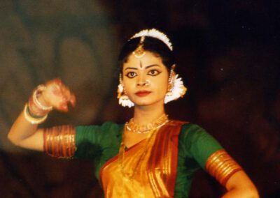 Süd-Indien 2004, Tamil Nadu, Tänzerin in Mahabalipuram