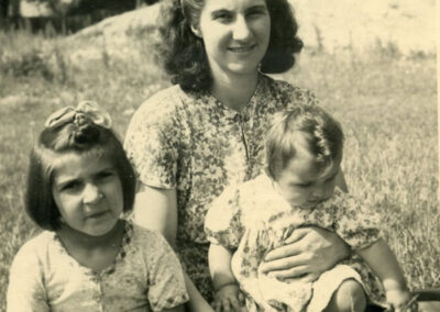 Dorli, Karin und Gabi Diehl 1947