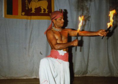 Sri Lanka 1982, Feuerschlucker in Kandy