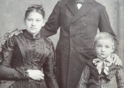 Die Eltern Madeleine und Ludwig Diehl mit Sohn Albert