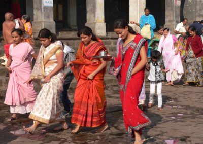 Südwest-Indien 2014, Nashik, Frauen am Ramkund
